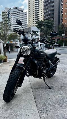 DUCATI SCRAMBLER ICON 